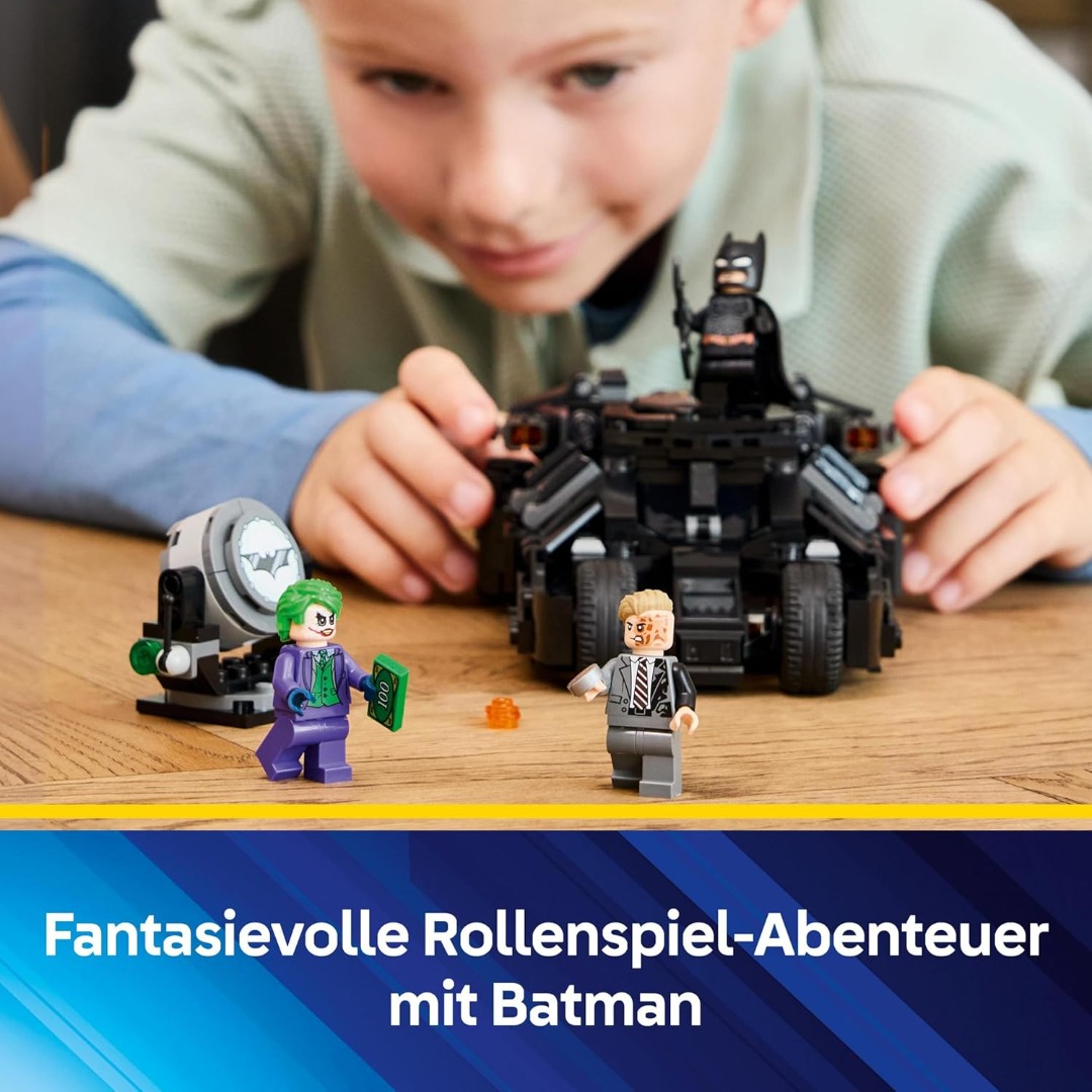 LEGO DC Batman: Batman Tumbler vs. Two-Face & The Joker - Superhelden Spielzeug mit Batmobil Auto - Spielset mit Minifiguren - Geschenk für Jungen und Mädchen ab 8 Jahren 76303