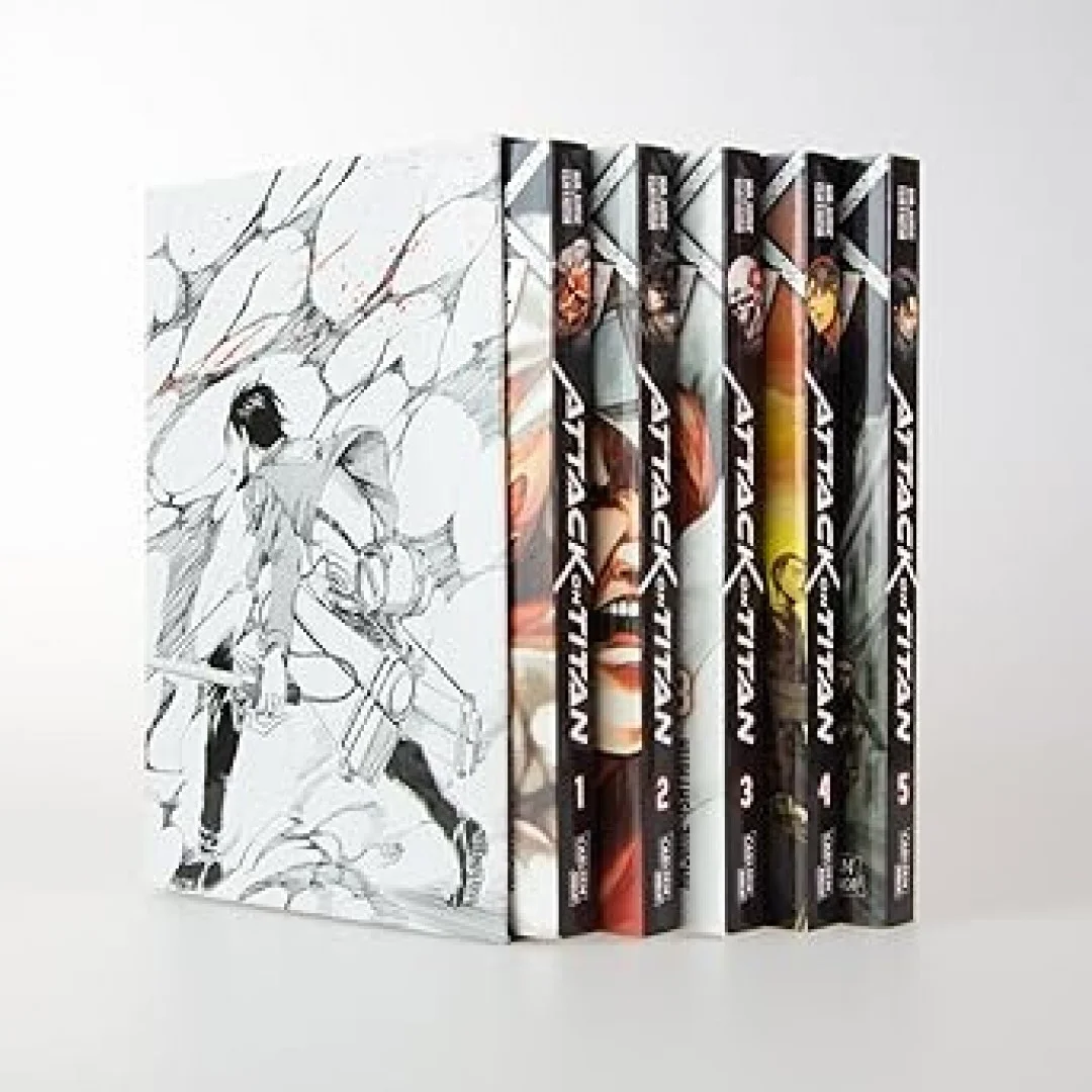 Attack on Titan, Bände 1-5 im Sammelschuber mit Extra: Fantasy-Action-Manga ab 16 Jahren über den Kampf gegen menschenfressende Titanen