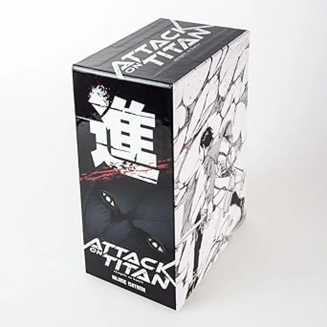Attack on Titan, Bände 1-5 im Sammelschuber mit Extra: Fantasy-Action-Manga ab 16 Jahren über den Kampf gegen menschenfressende Titanen