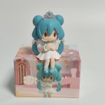 7cm Anime Hatsune Miku Figur sitzen Serie 15. Jubiläum niedlichen Modell Spielzeug