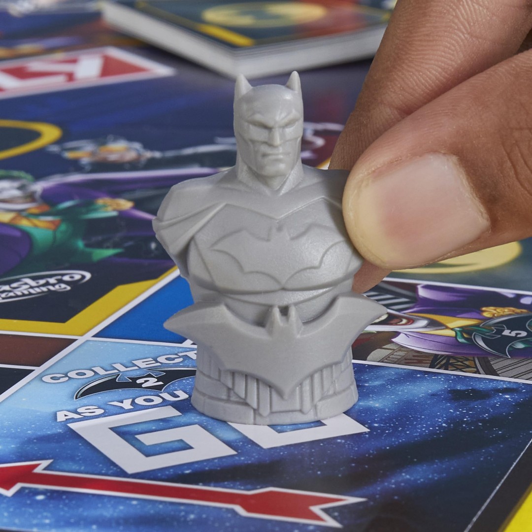 Monopoly Batman Edition Brettspiel | 2 bis 4 Spieler | Familienstrategiespiele für Kinder und Erwachsene Set | Alter 8+